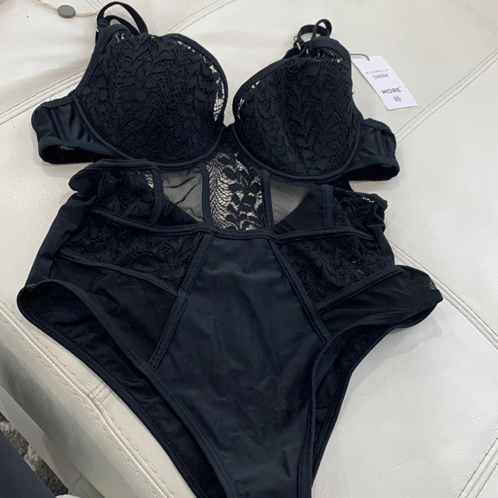 Swimming suit